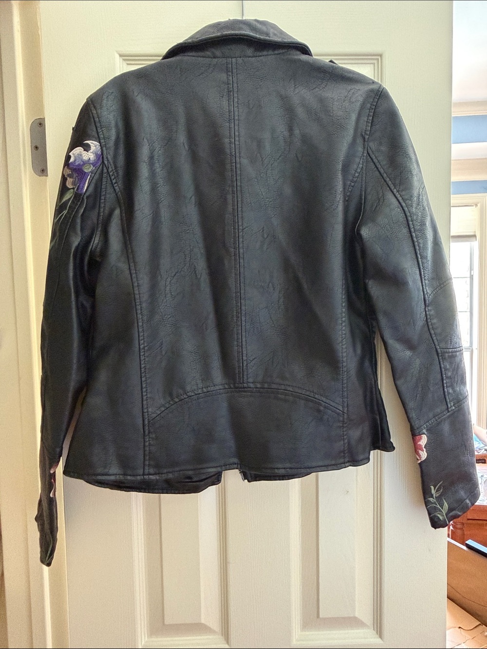 Francesca's Collections Black Floral Embroidered Faux Leather Moto Jacket - Picture 3 of 4